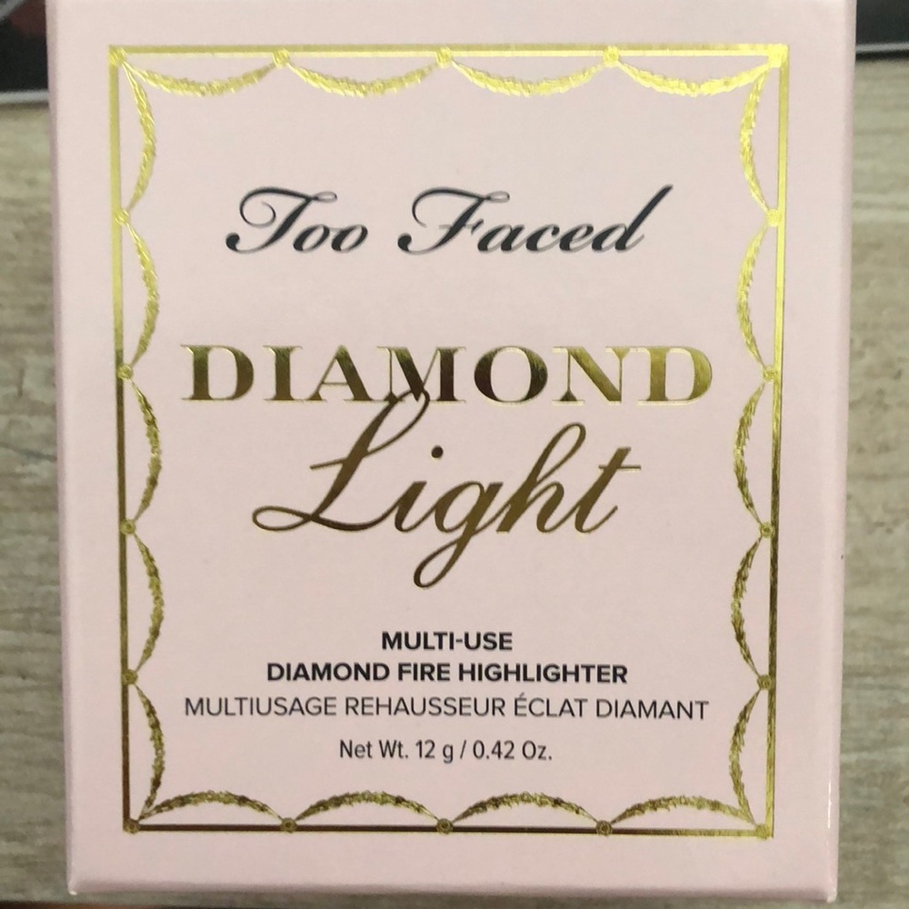 Too faced Diamond Light Diamond Fire Highlighter
